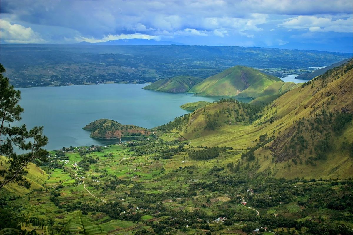 Jelajahi Danau Toba